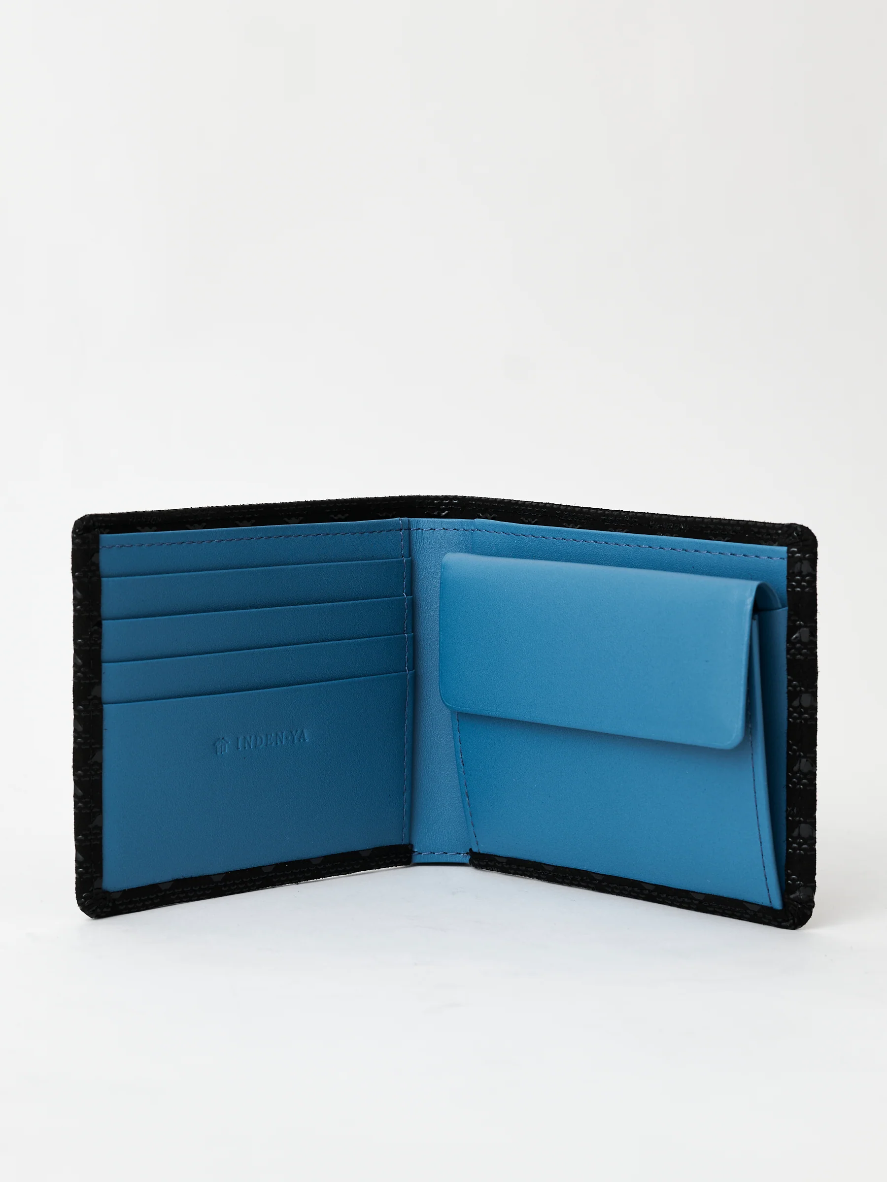 Black Fuji Bifold Lacquered Leather Wallet - Image 3