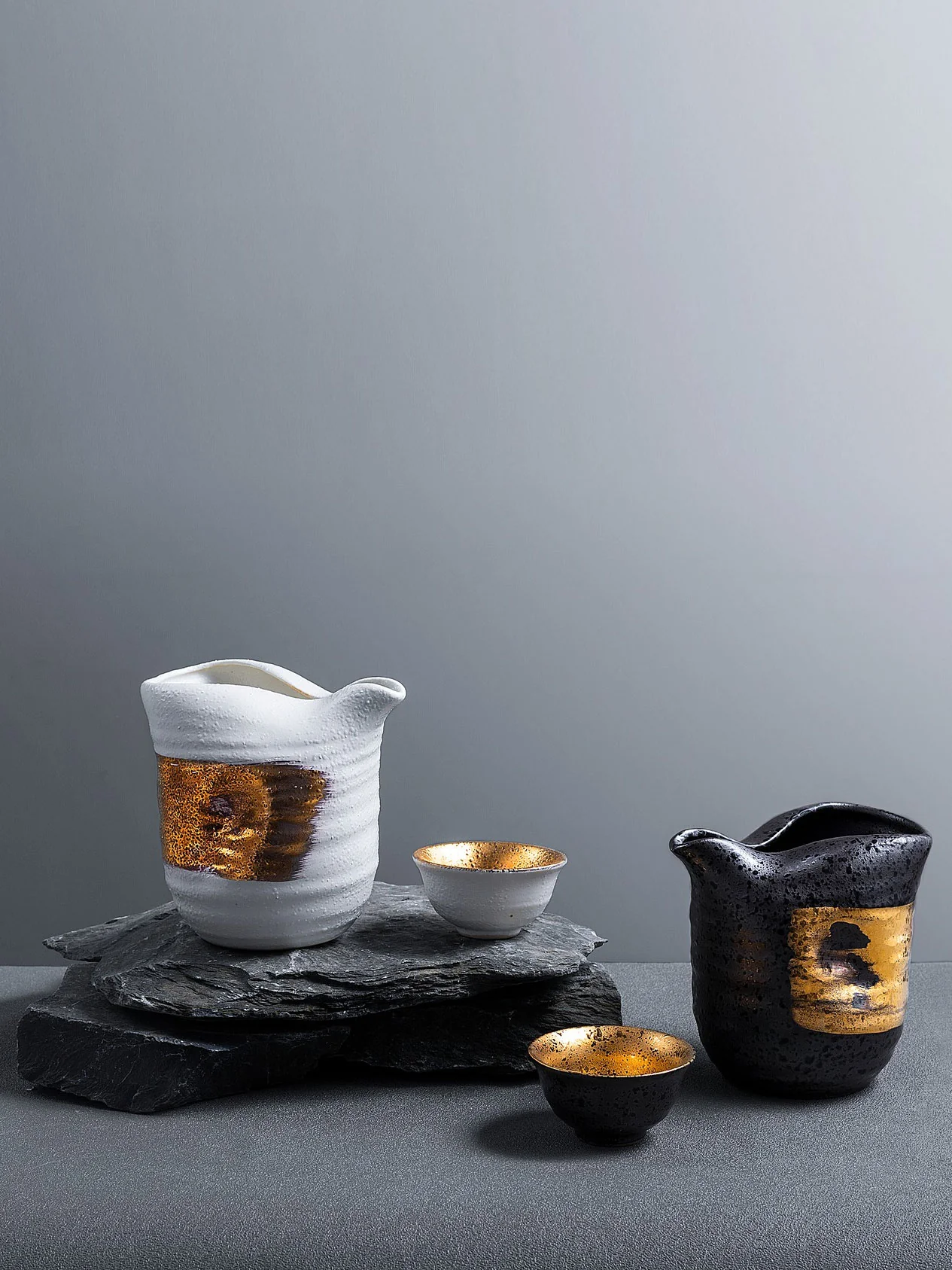 Black Kinmaki Mino Ware Japanese Sake Set by Yamai - Image 2