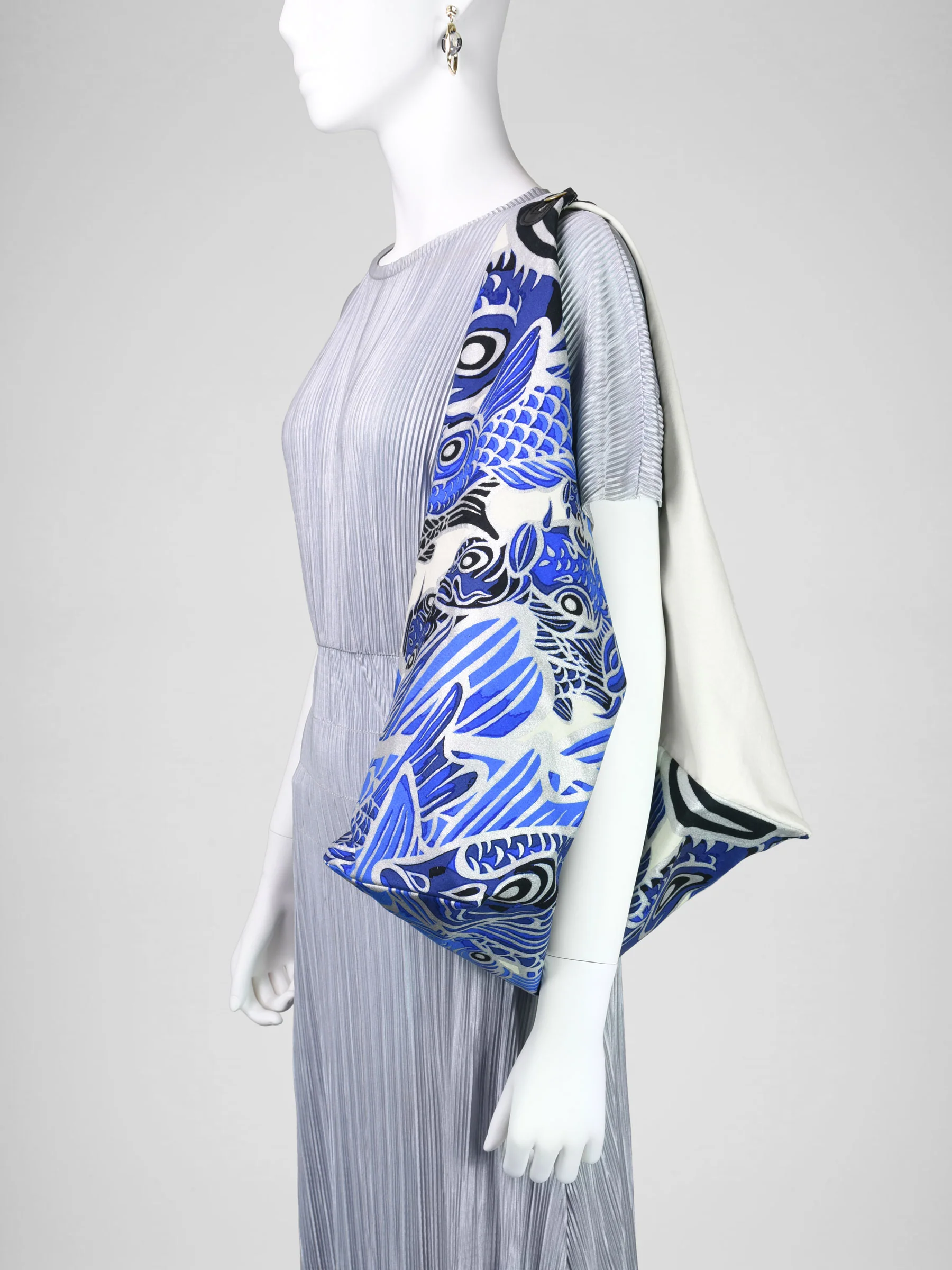 Blue Koi Azuma Tote - Image 4