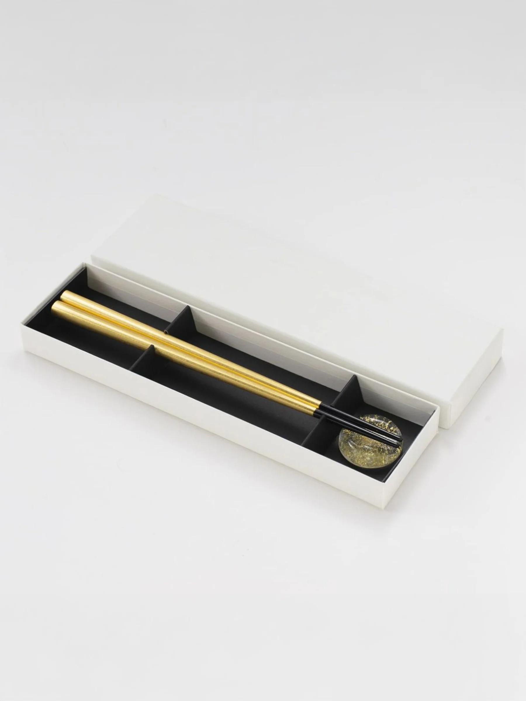 Gold Leaf Chopsticks Gift Set by Hakuza - Image 5
