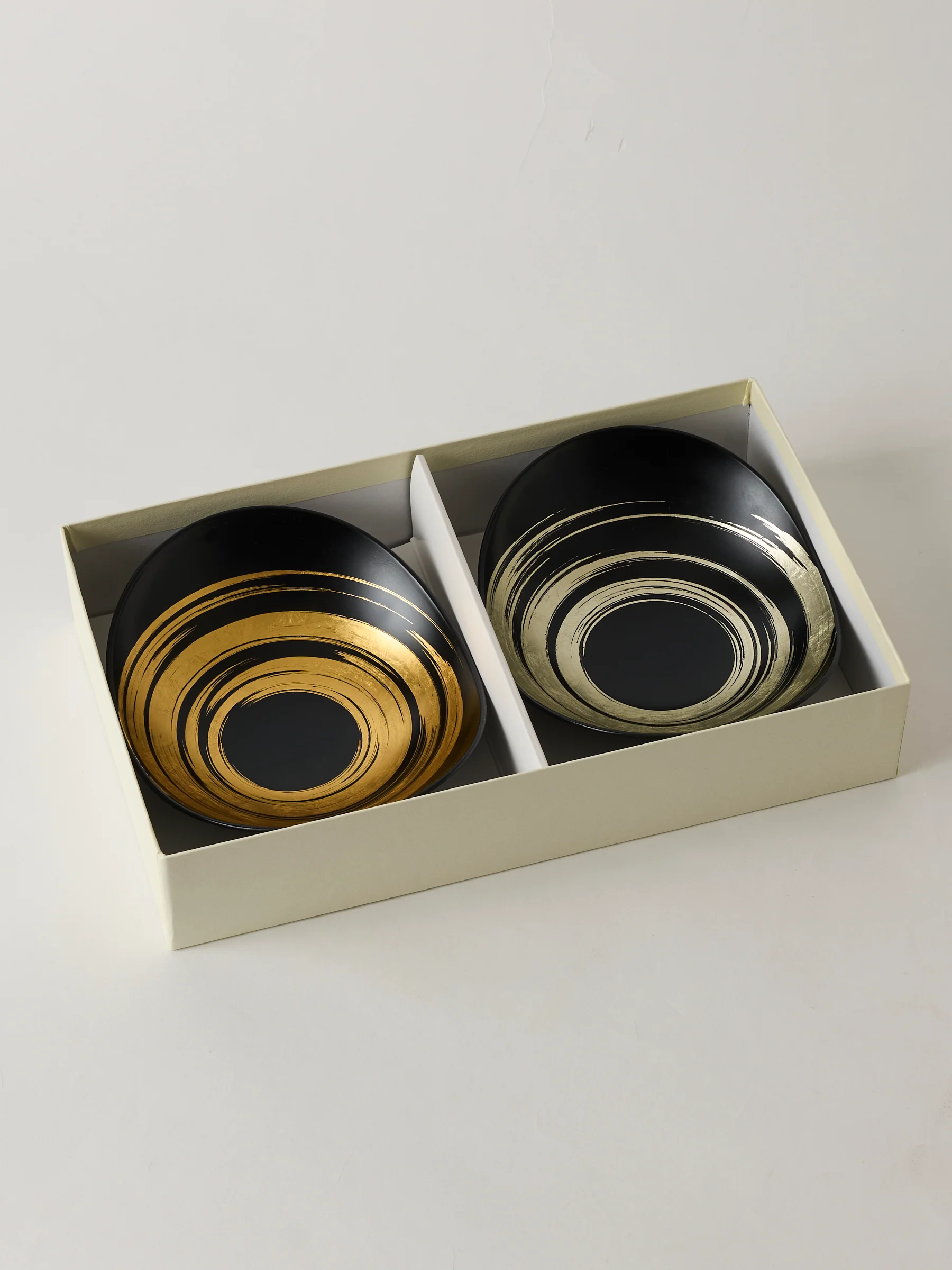 Gold Leaf Lacquer Bowl Set by Hakuza - Image 8
