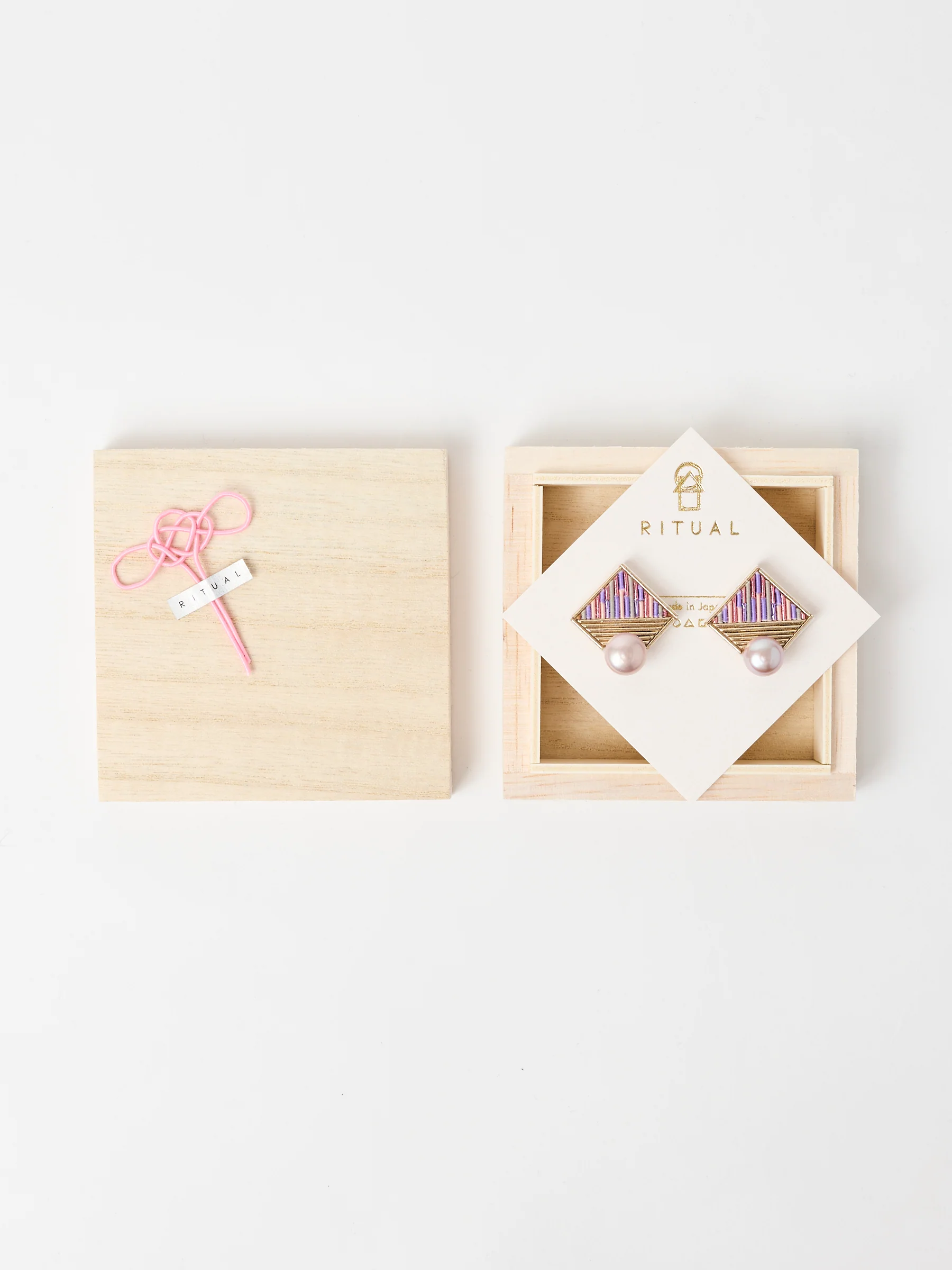 Mizuhiki Pink Pearl Earrings - Image 5