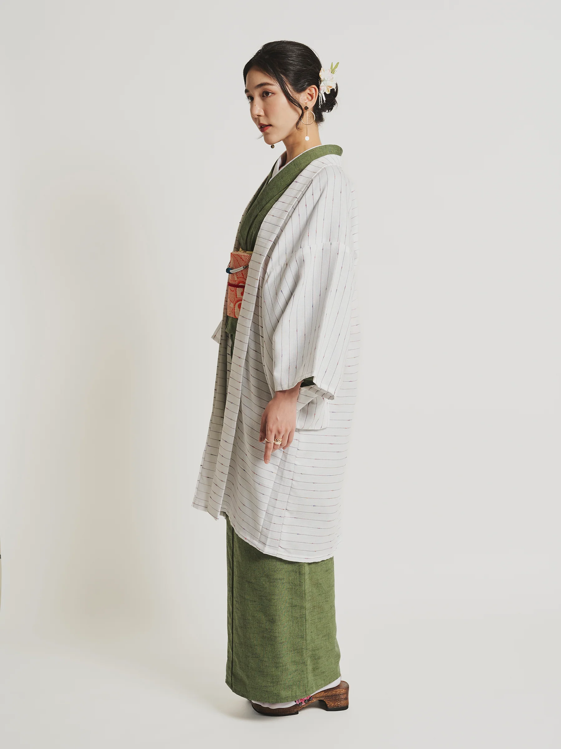 Hikari White Traditional Haori Jacket - Image 3