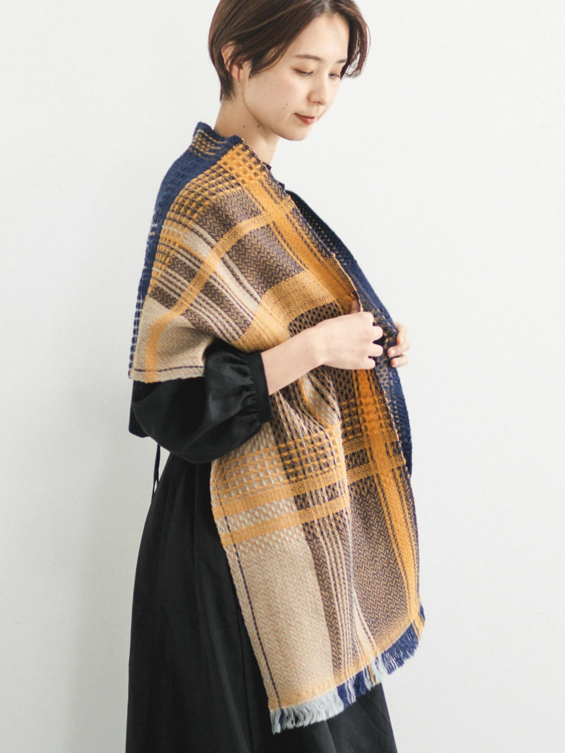 Imabari Artisanal Weave Wool Scarf β Golden Indigo - Image 7