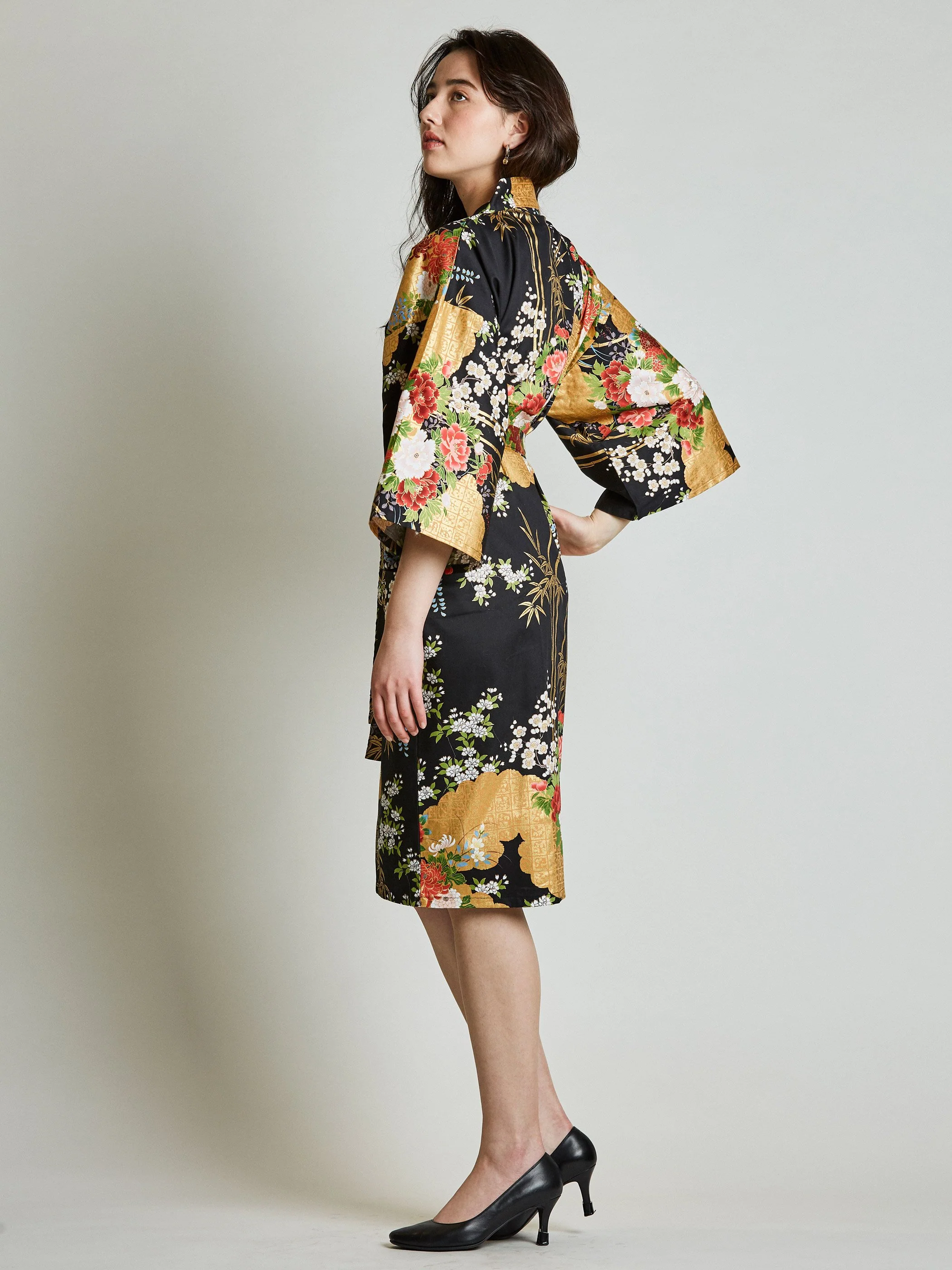 Japanese Floral Cotton-Satin Kimono Robe - Image 4