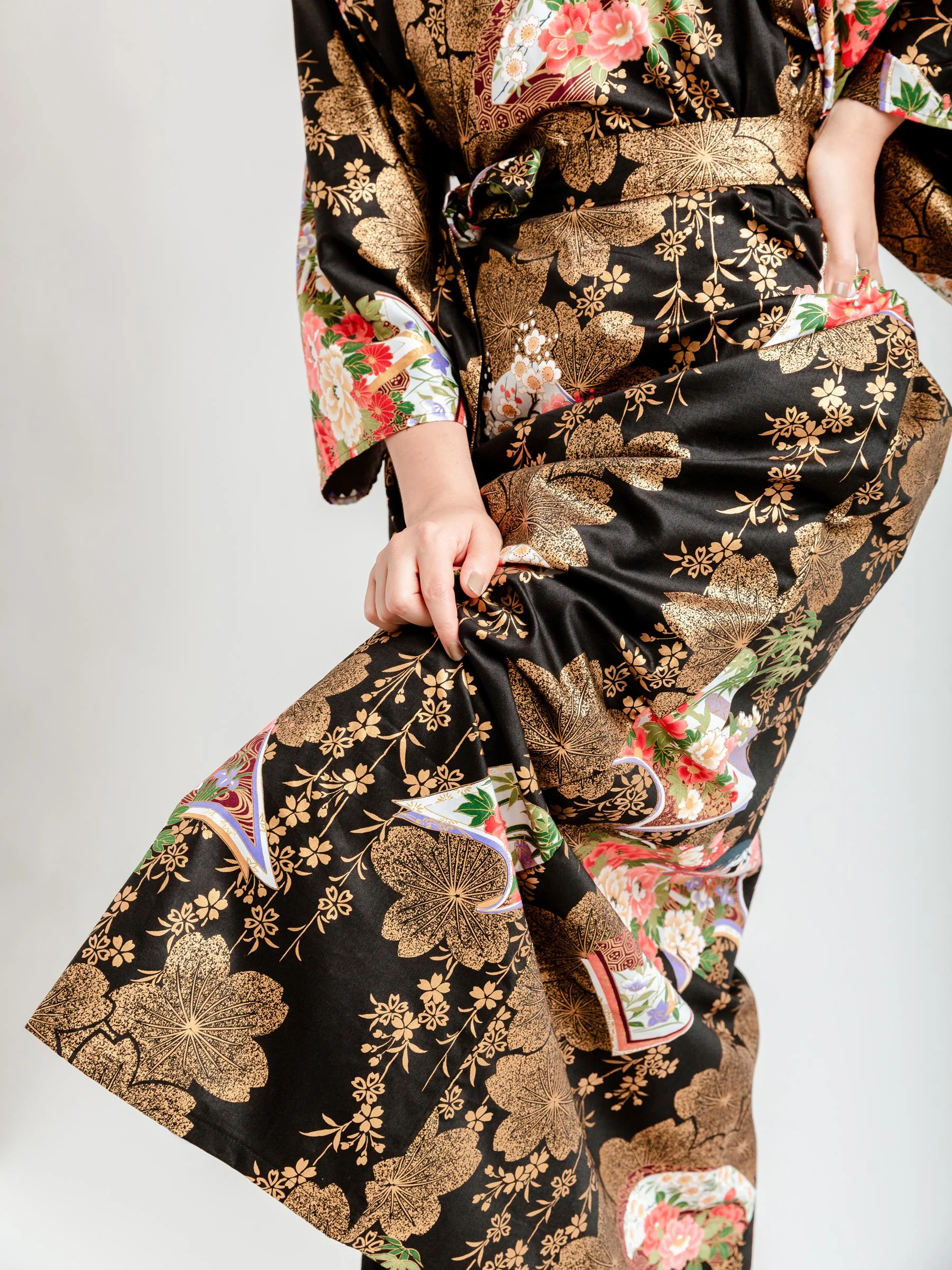 Japanese Gold Long Kimono Robe - Image 6