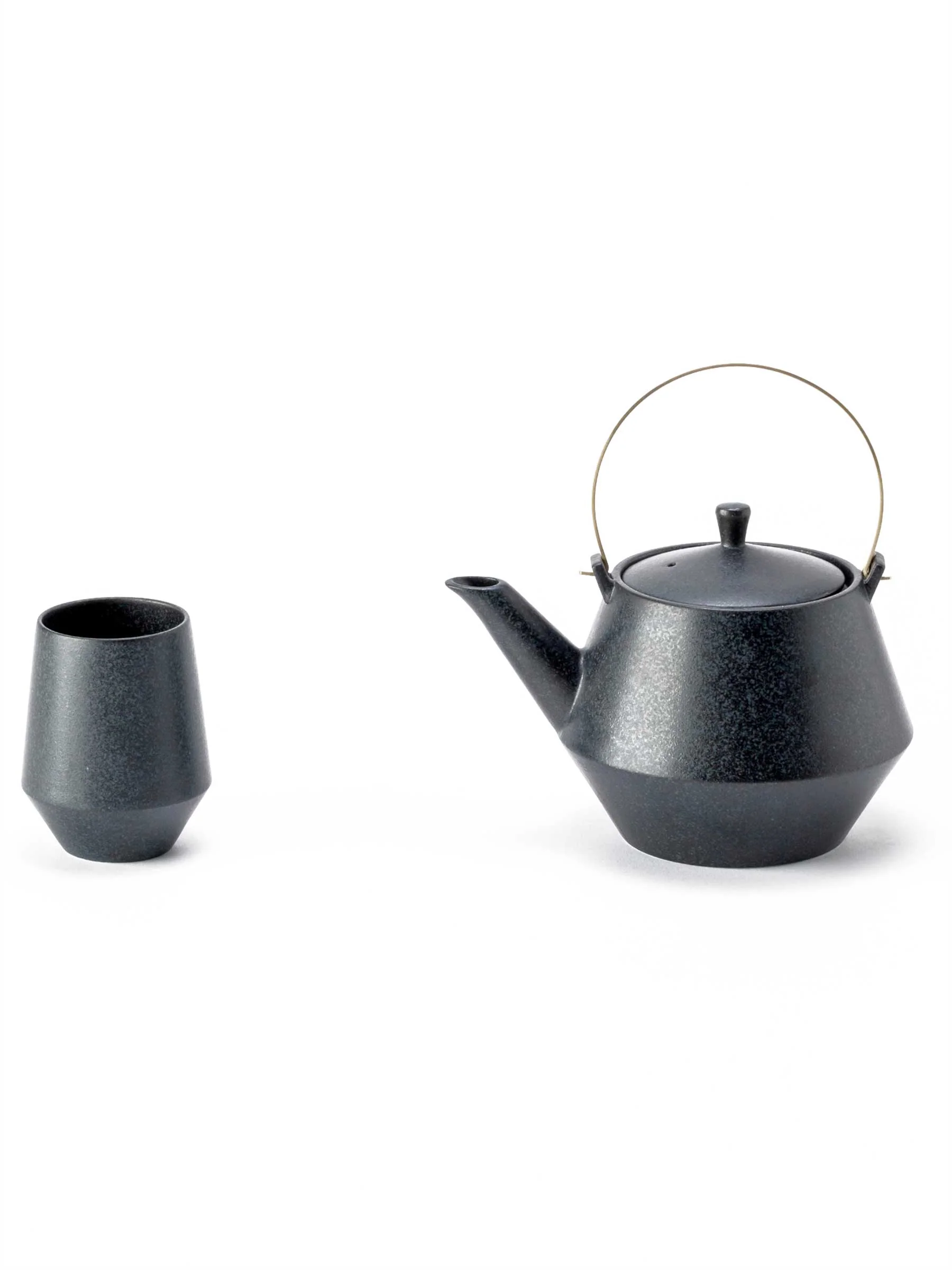 Large Brass-Handle Mino Japanese Teapot Set by Yamatsu (27oz/800ml) - Image 8