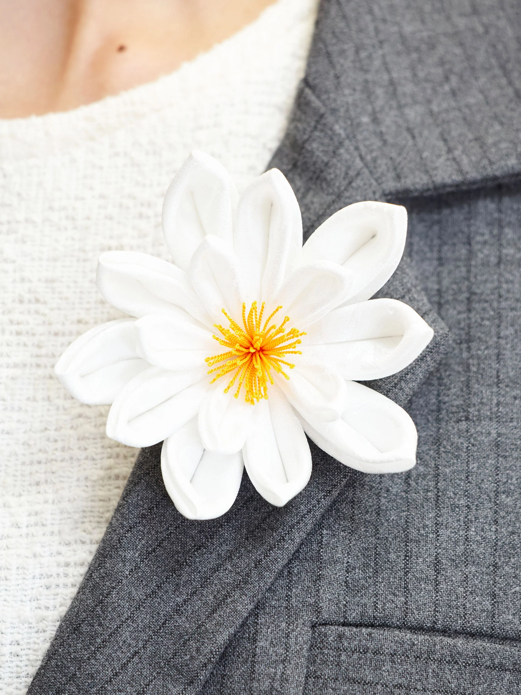 Lily Kanzashi Silk Hair Clip/Brooch - Image 6