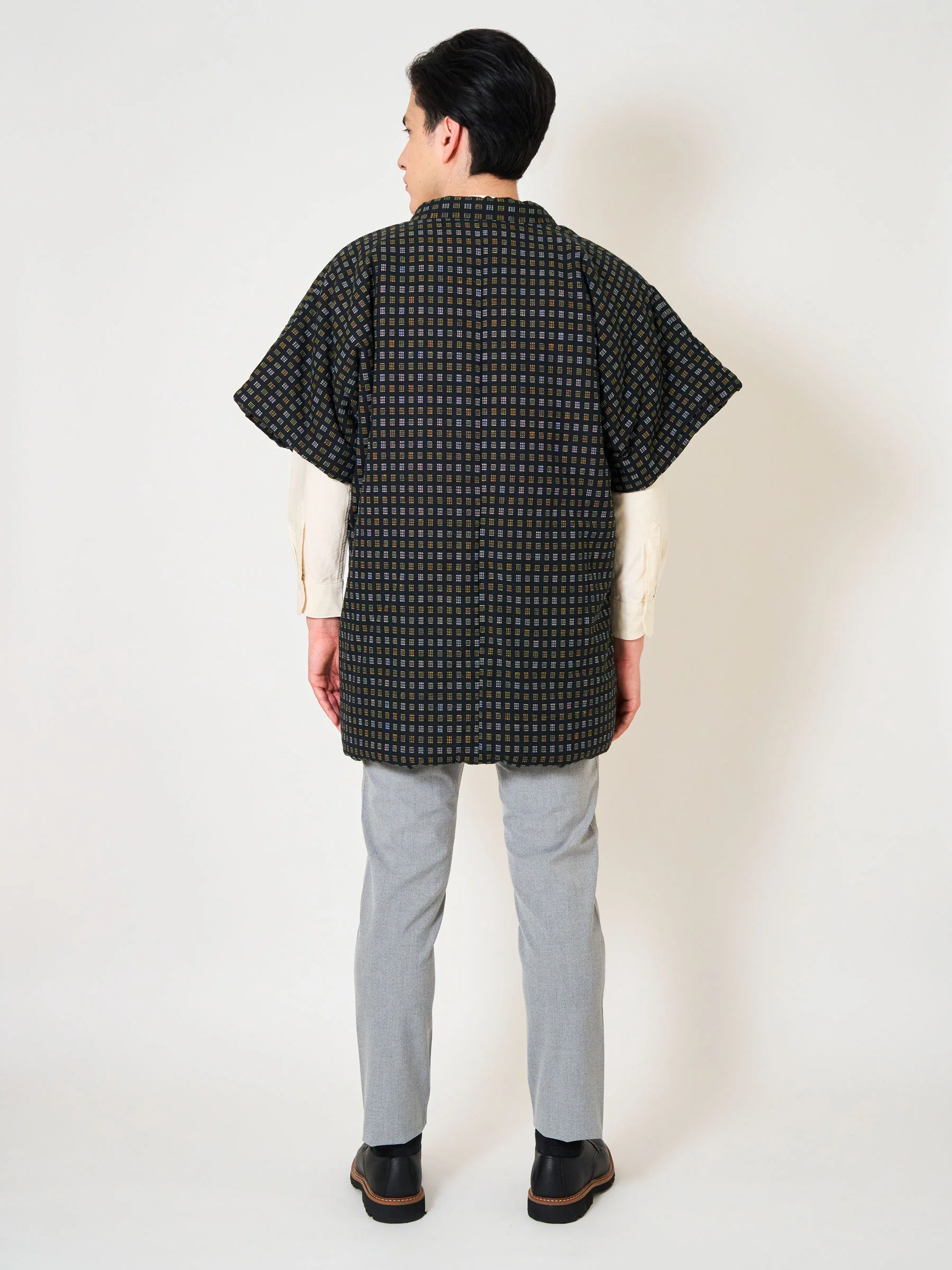 Mado Gold Short-Sleeve Hanten Padded Jacket - Image 4
