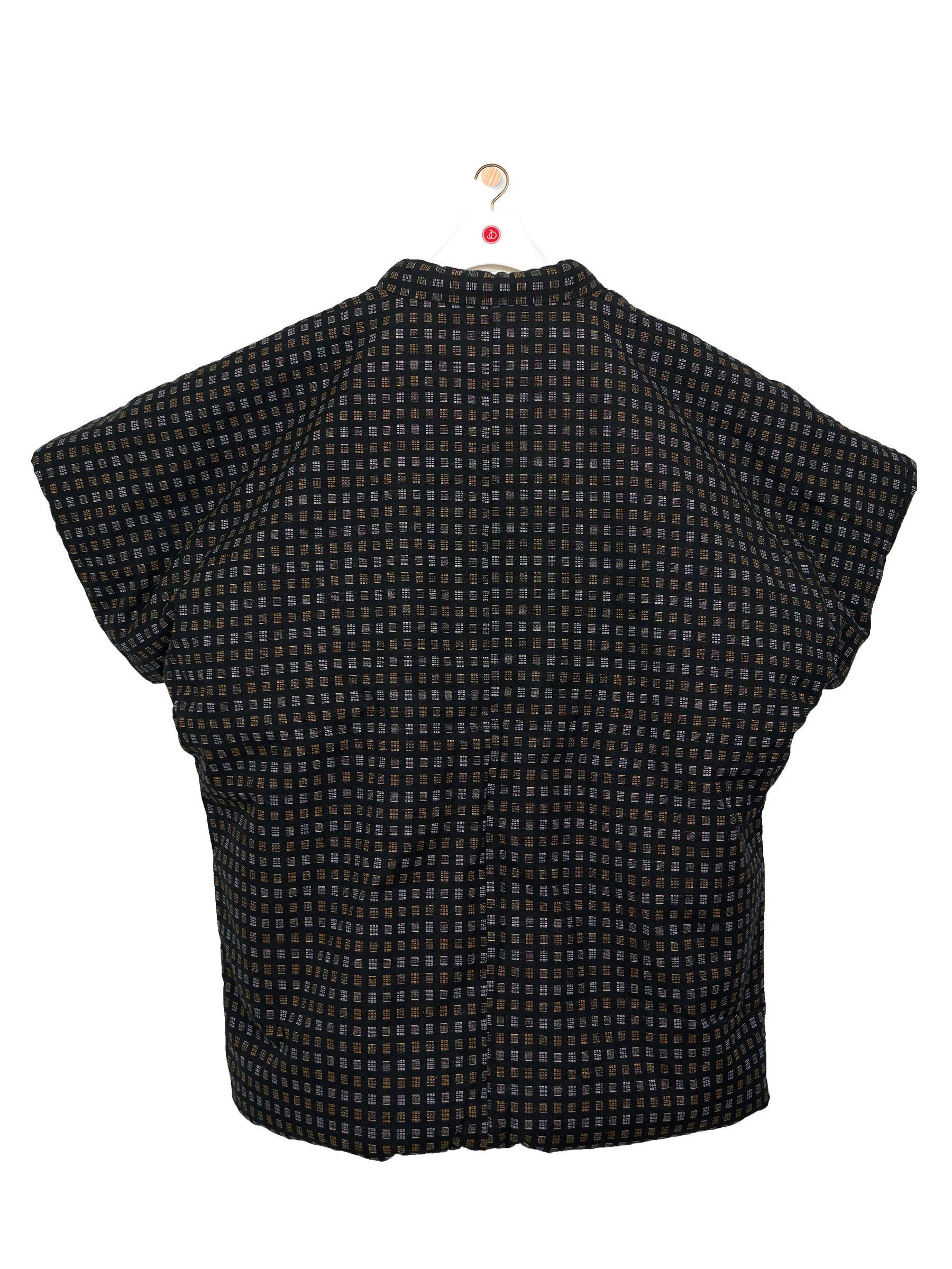 Mado Gold Short-Sleeve Hanten Padded Jacket - Image 6