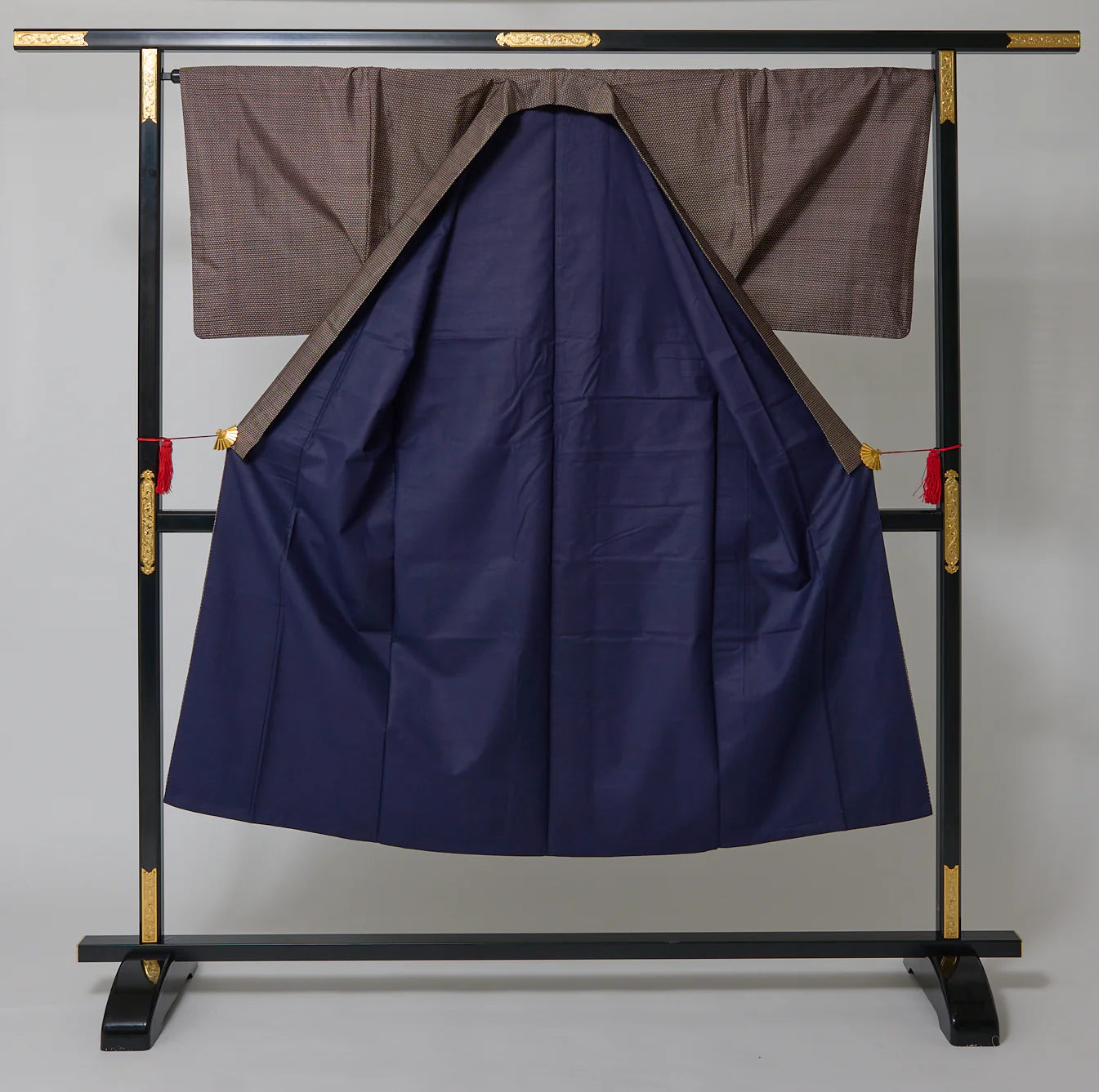Men's Vintage Suna Silk Japanese Kimono - Image 3
