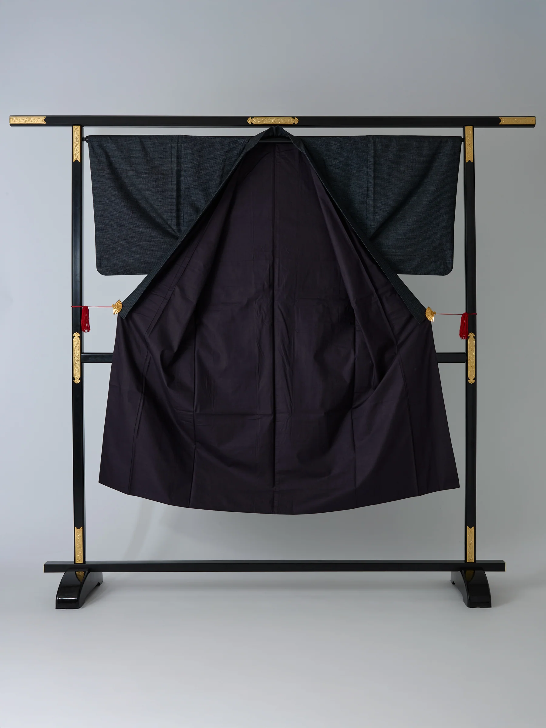 Men's Vintage Aidama Silk Japanese Kimono - Image 3