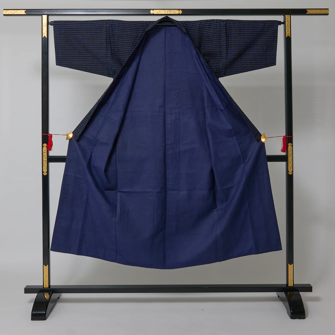 Men's Vintage Konruri Silk Japanese Kimono - Image 3
