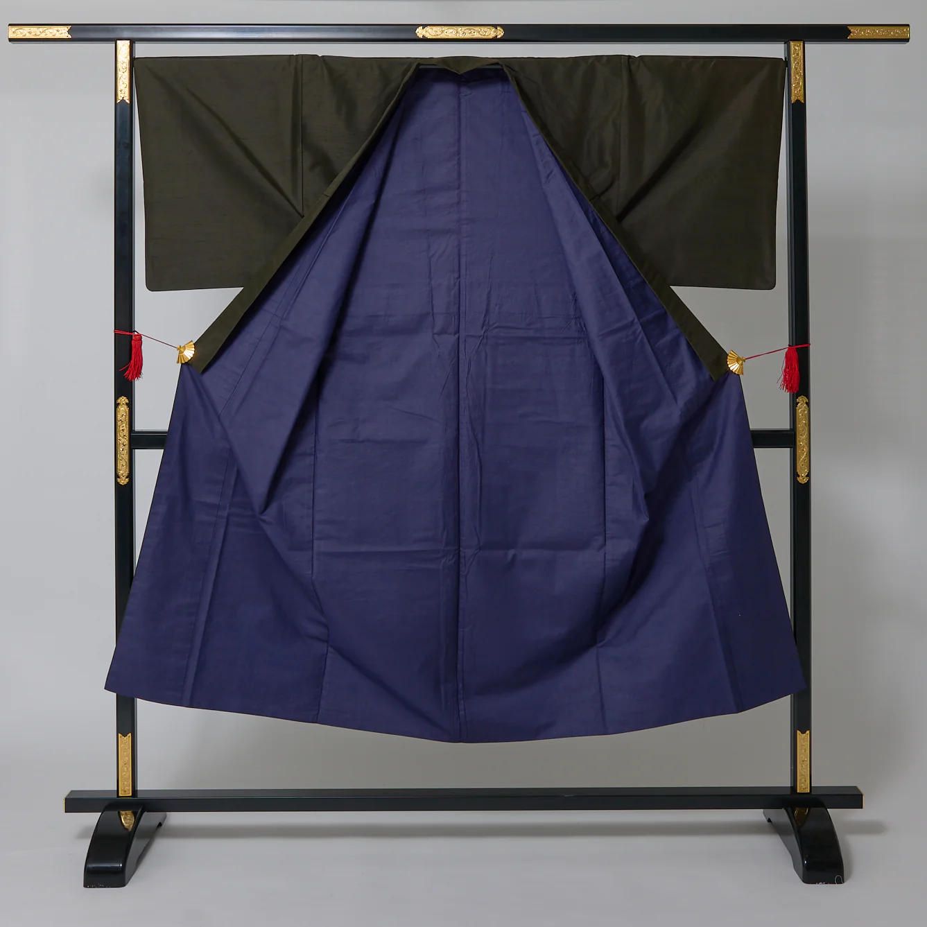 Men's Vintage Mokusei Silk Japanese Kimono - Image 3