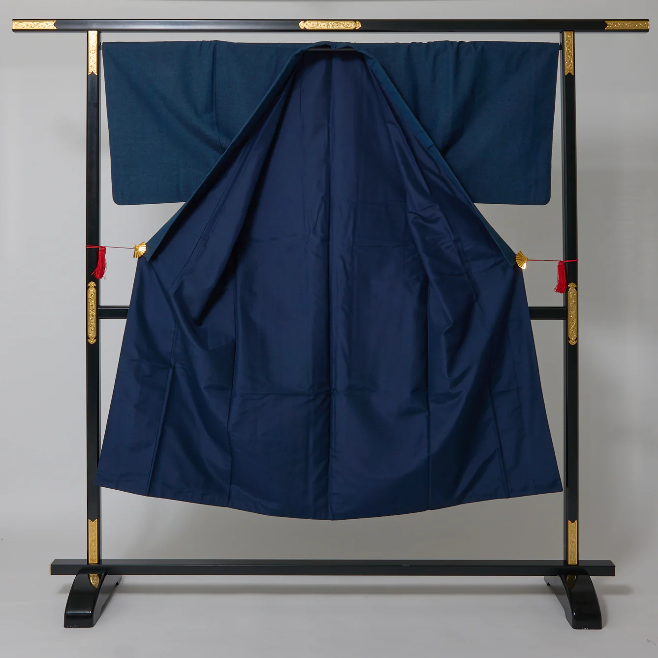 Men's Vintage Tsukikage Silk Japanese Kimono - Image 3