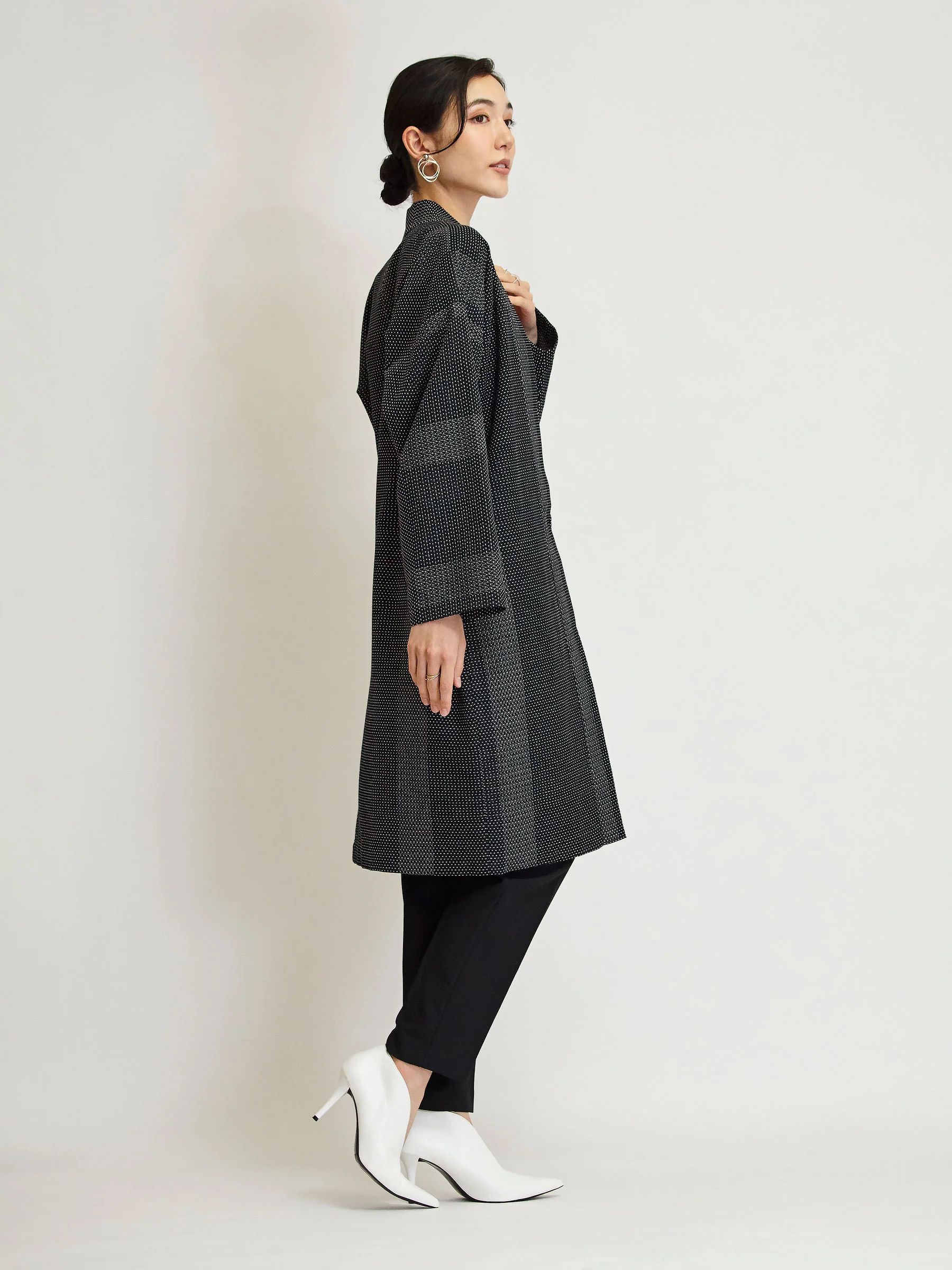 Miyako Black Haori Long Kimono Jacket - Image 5