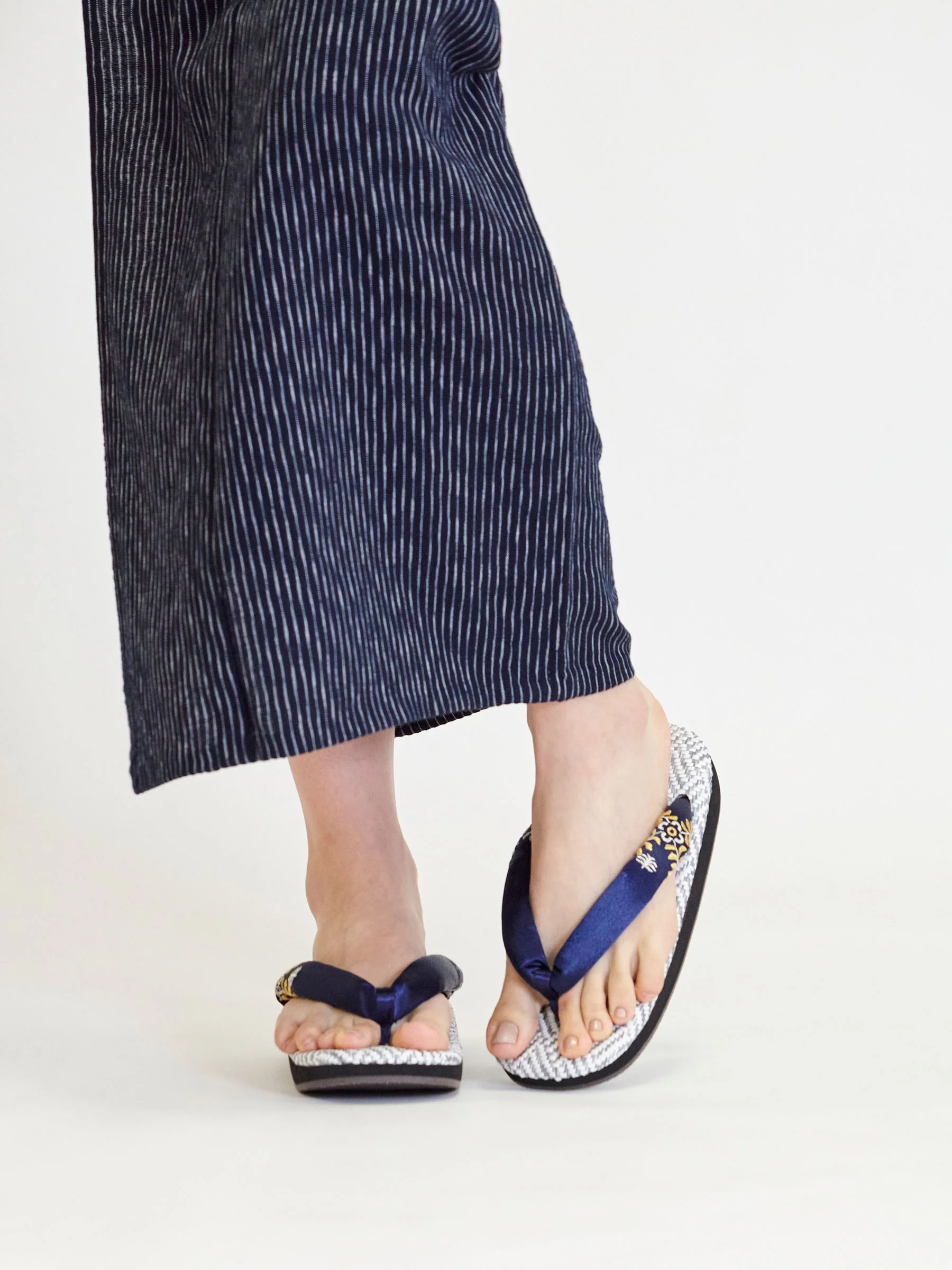 Nagi Unisex Setta Sandals - Image 3