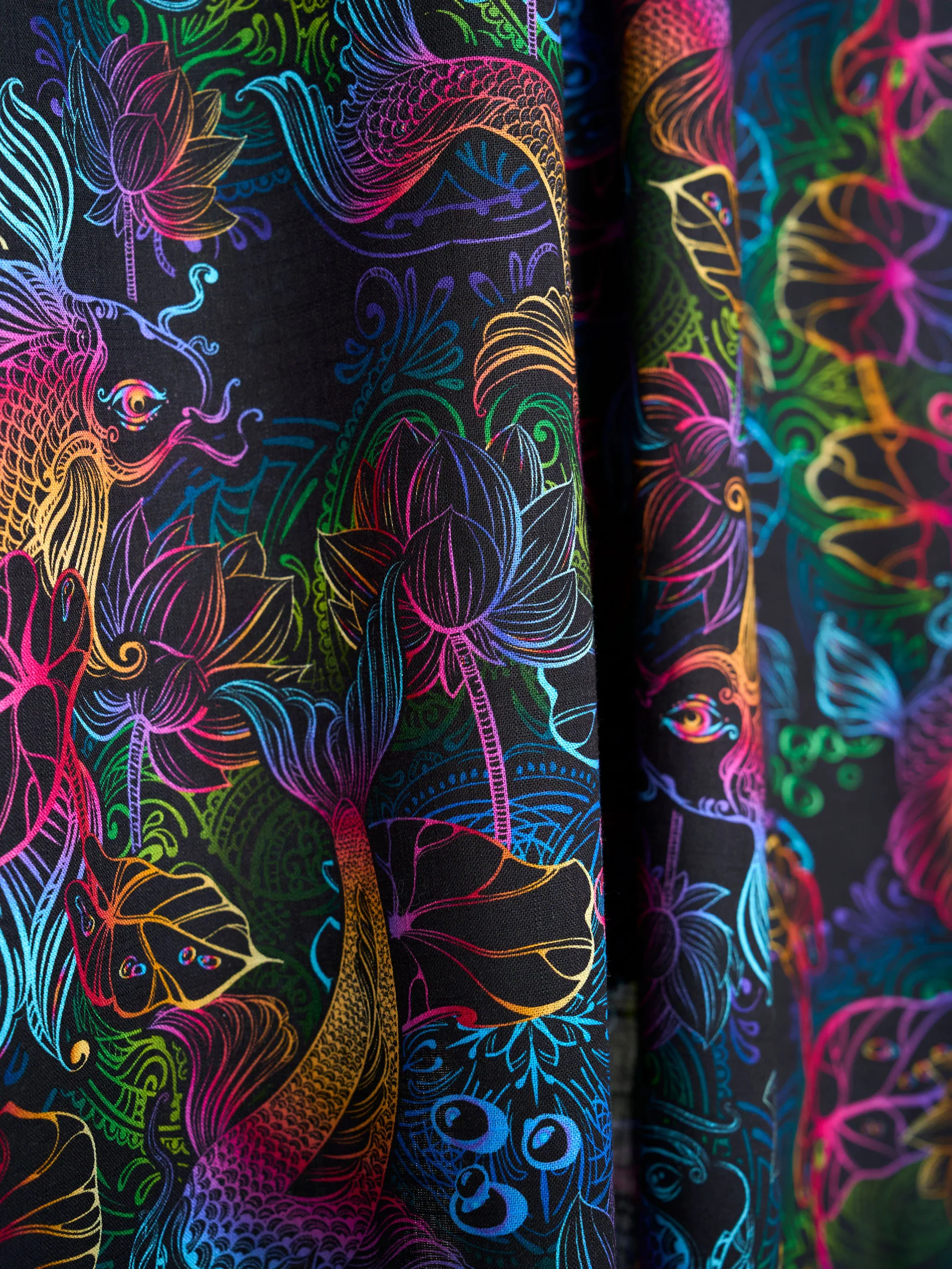 Neon Koi Men’s Yukata - Image 12