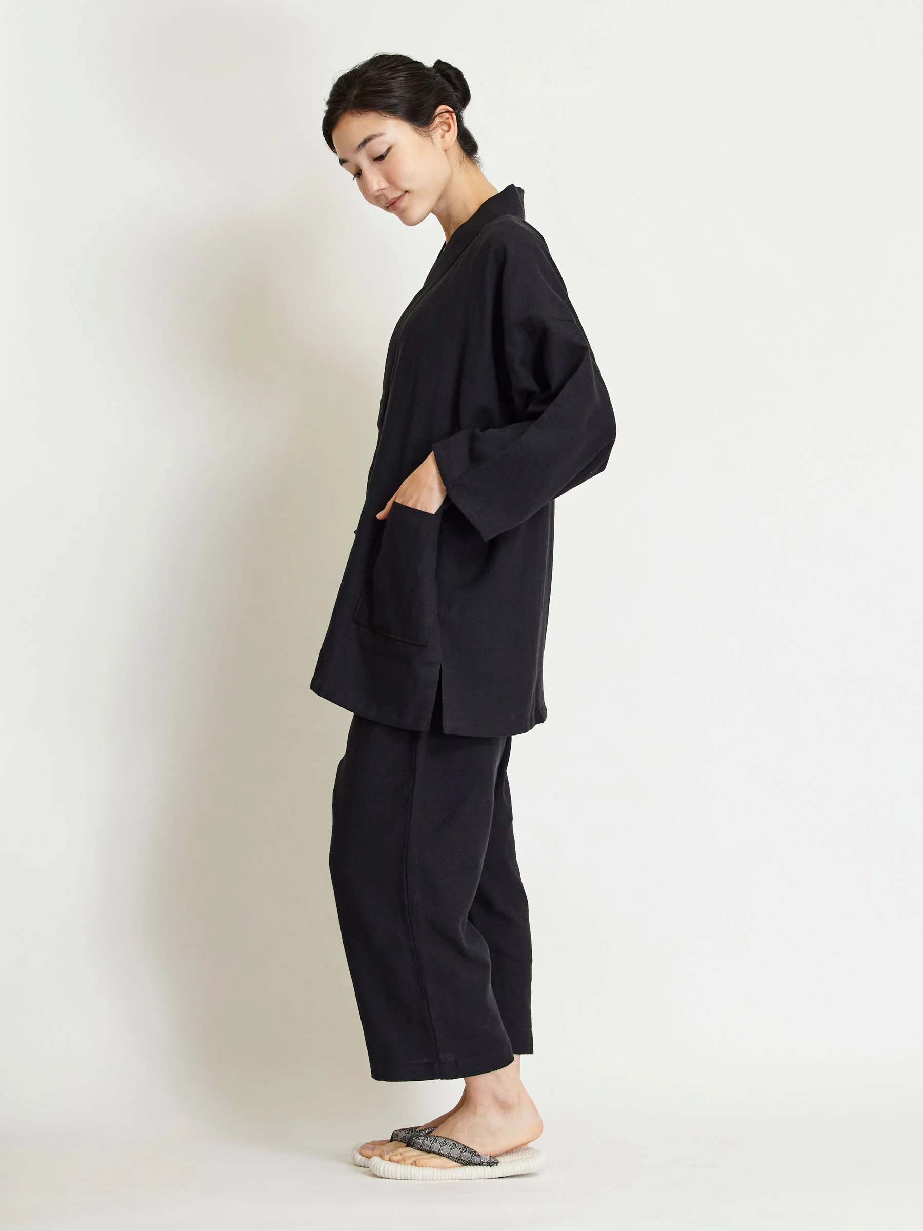 Unisex Samue Cotton Gauze Pajama Set in Black - Image 6