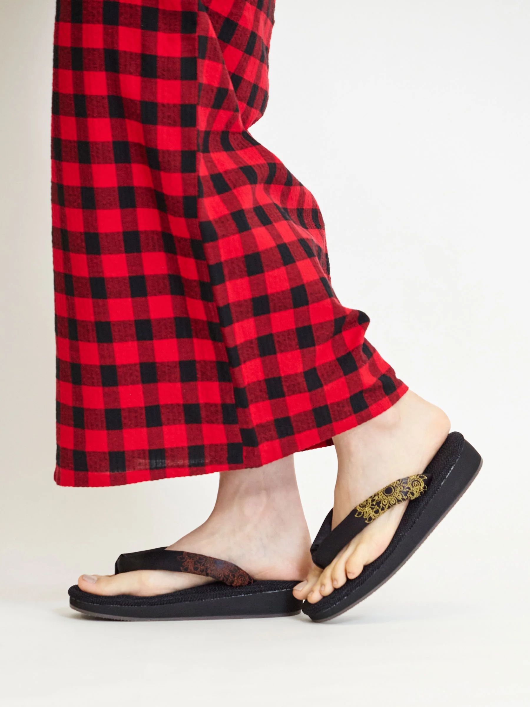 Shikkoku Unisex Setta Sandals - Image 9