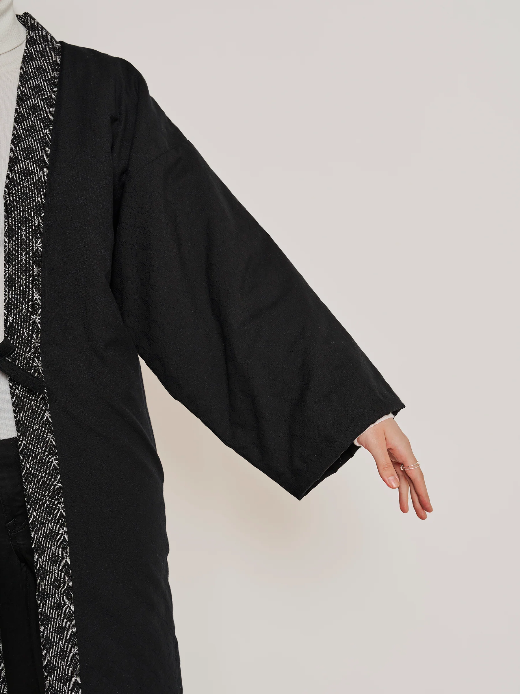 Unisex Kitsunebi Reversible Hanten Padded Jacket - Image 5
