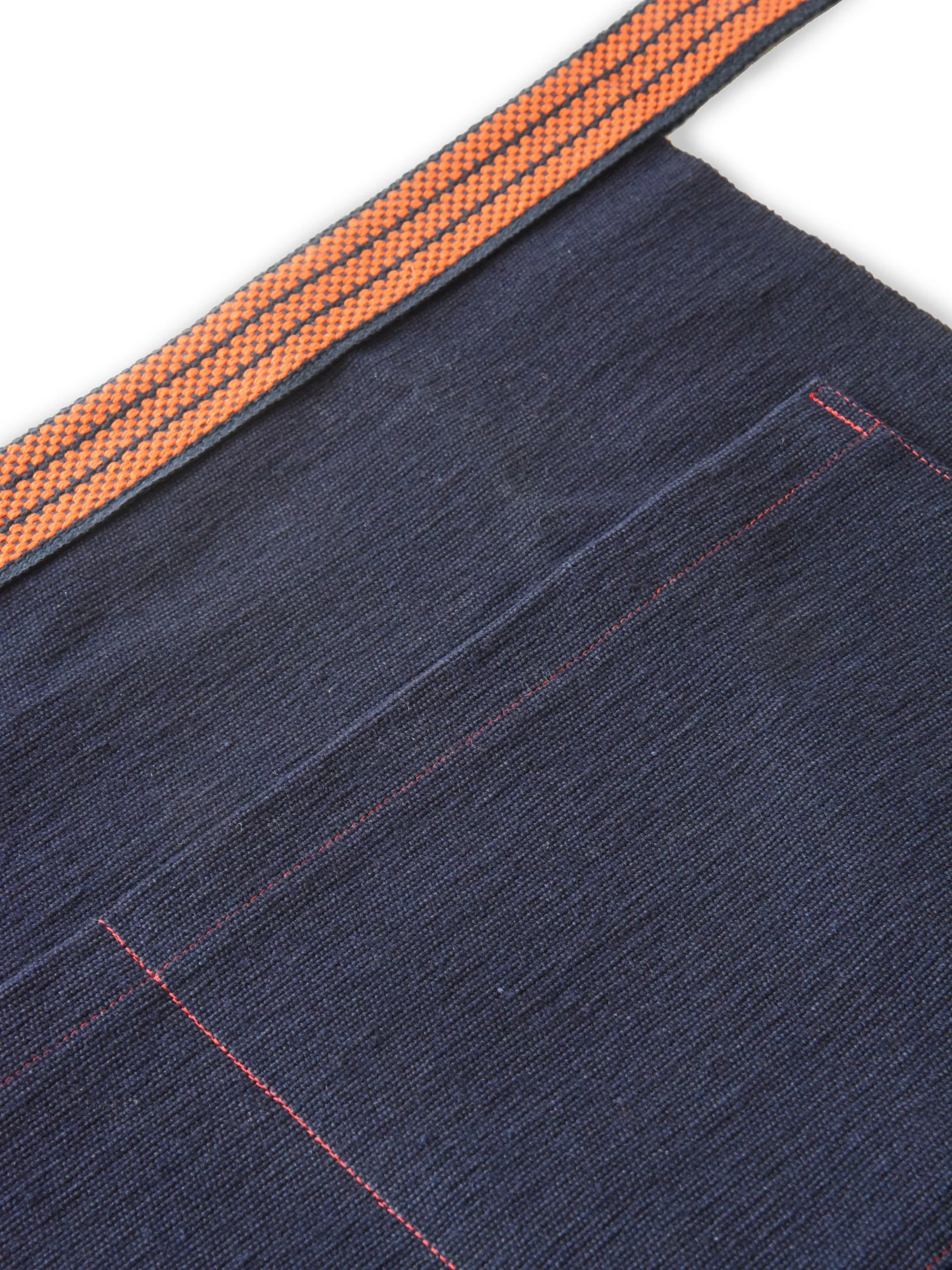 Short Japanese Maekake Apron in Indigo - Image 3
