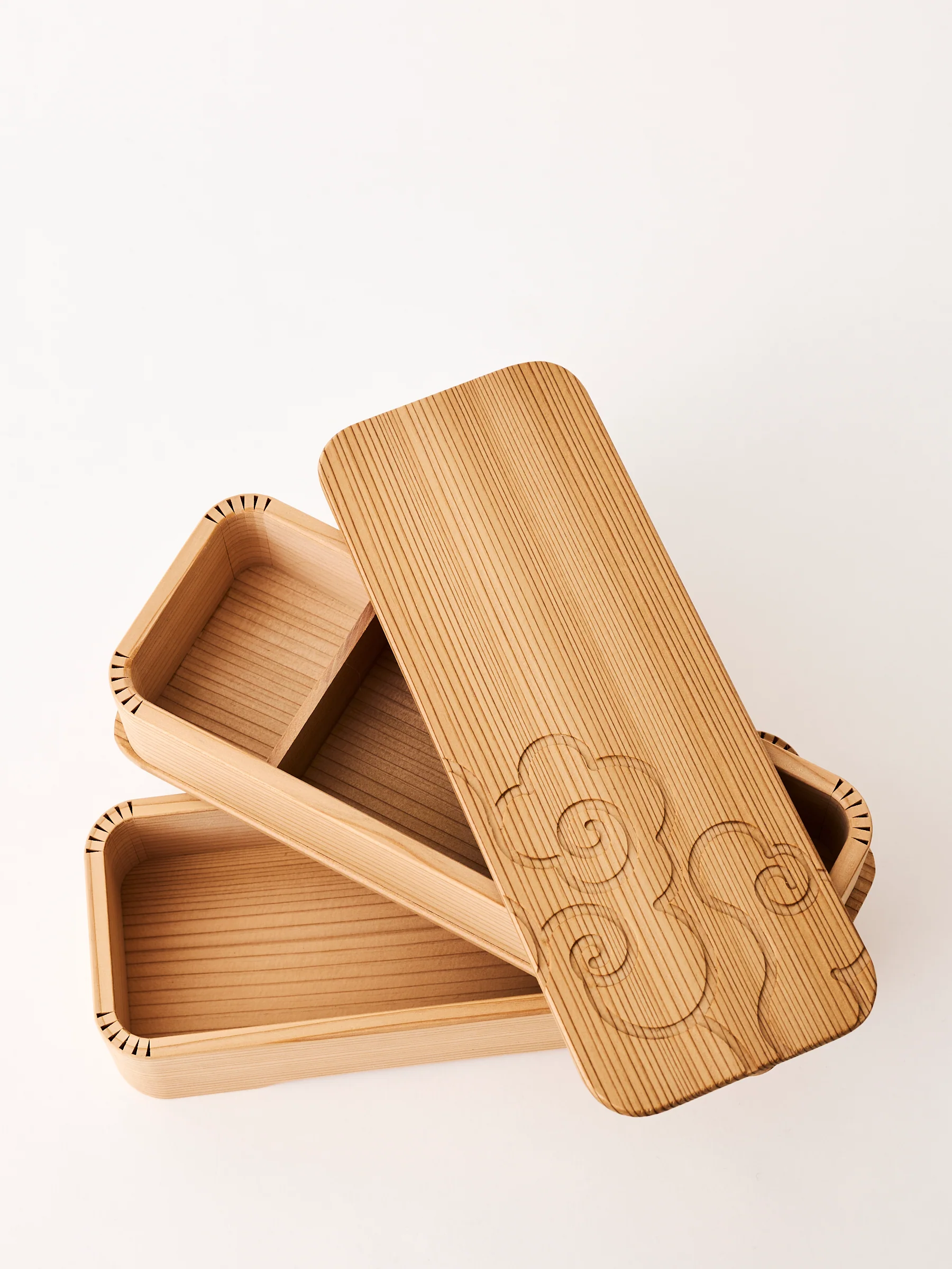 Two-Tier Japanese Cedar Bento Box (27fl.oz/800ml) - Image 4