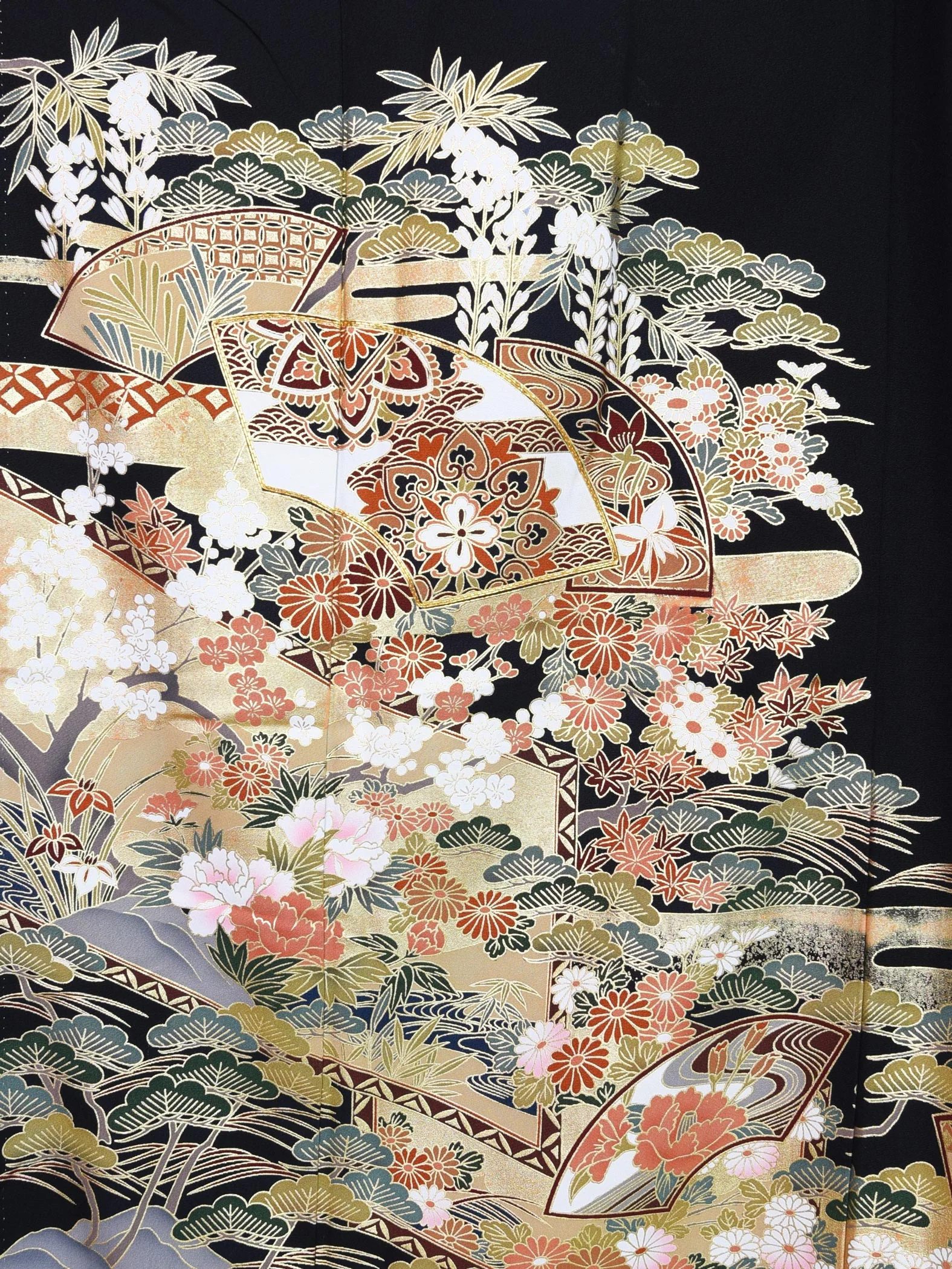 Vintage Silk Garden Black Kimono - Image 4
