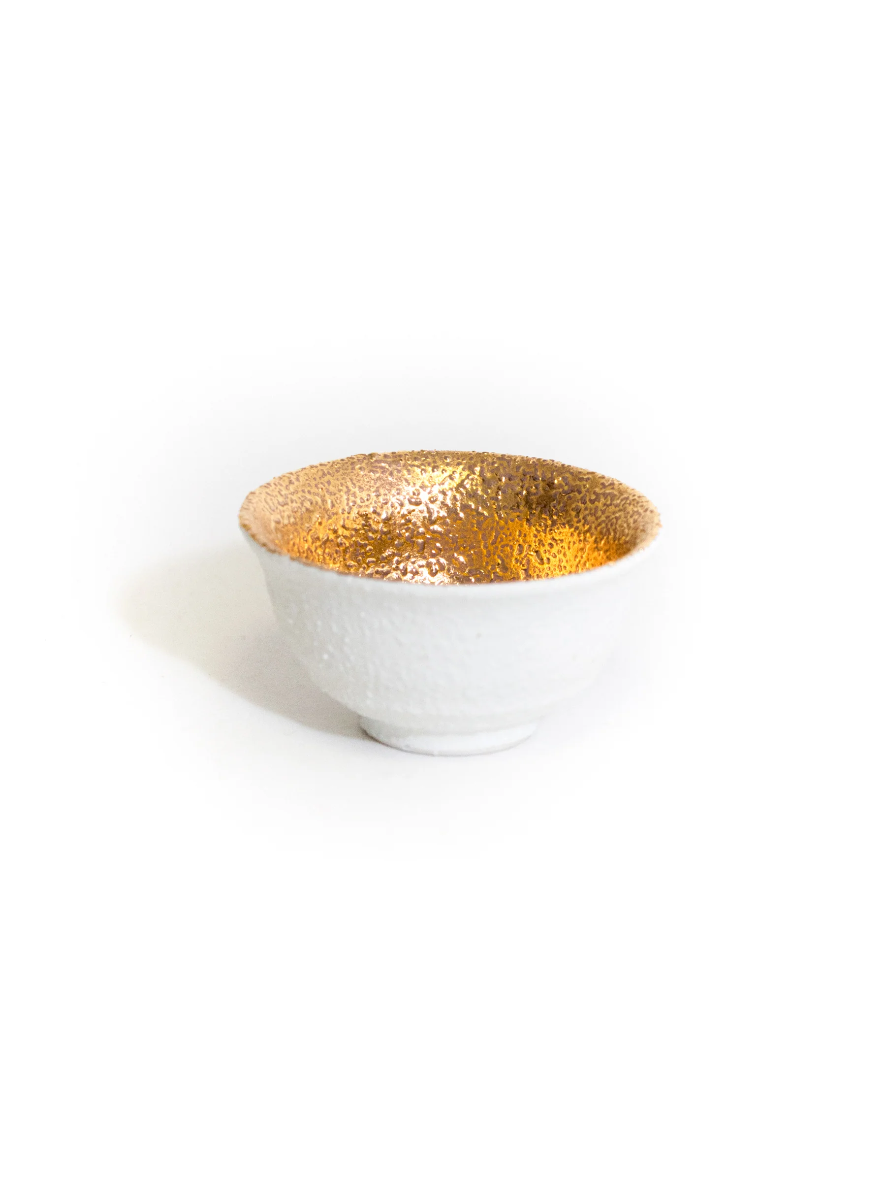 White Kinmaki Mino Ware Japanese Sake Set by Yamai - Image 11