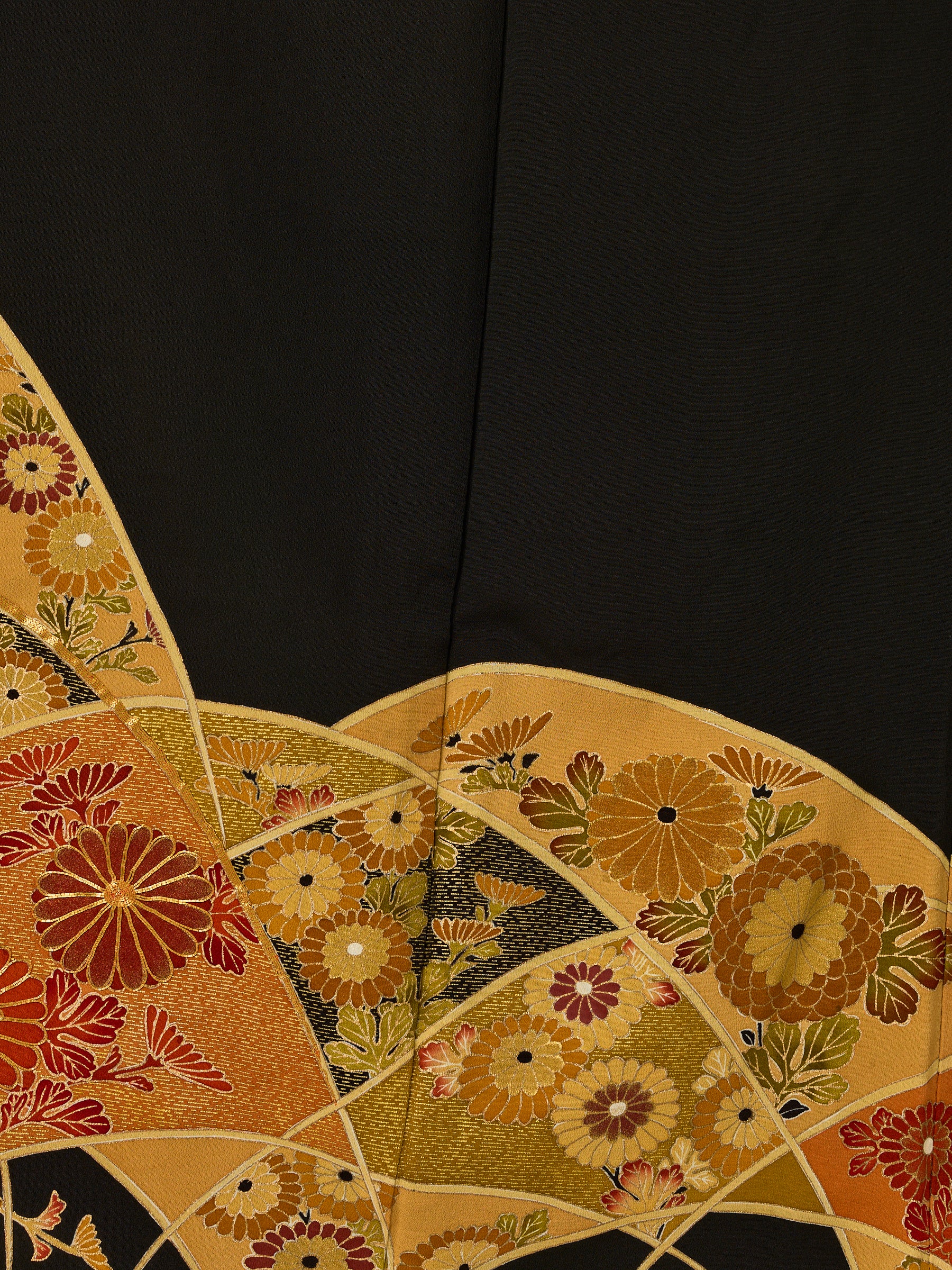 Women's Vintage Black Kiku Silk Japanese Kimono - Image 4