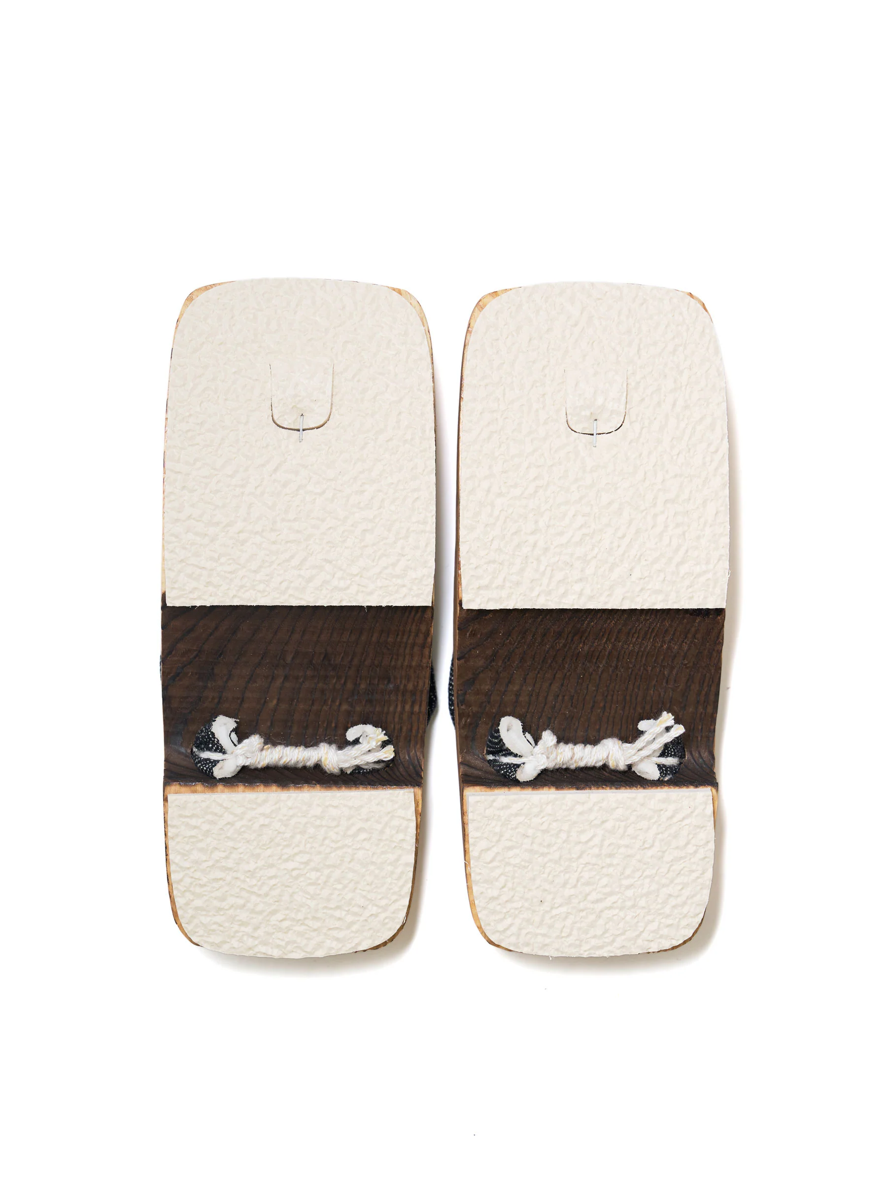 Asanoha Cedar Wooden Men’s Geta Sandals - Image 6