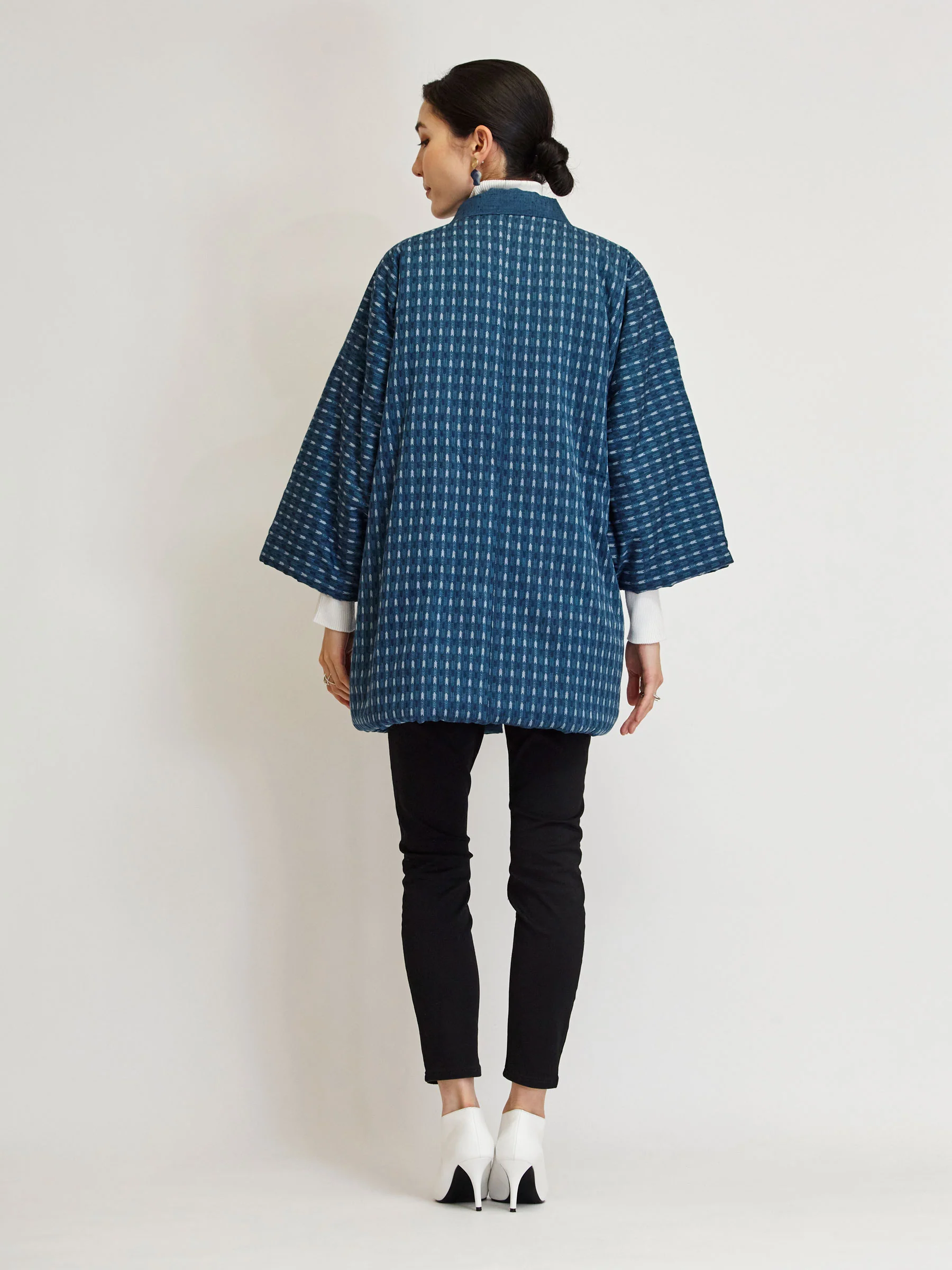 Yabane Blue Hanten Padded Jacket - Image 6