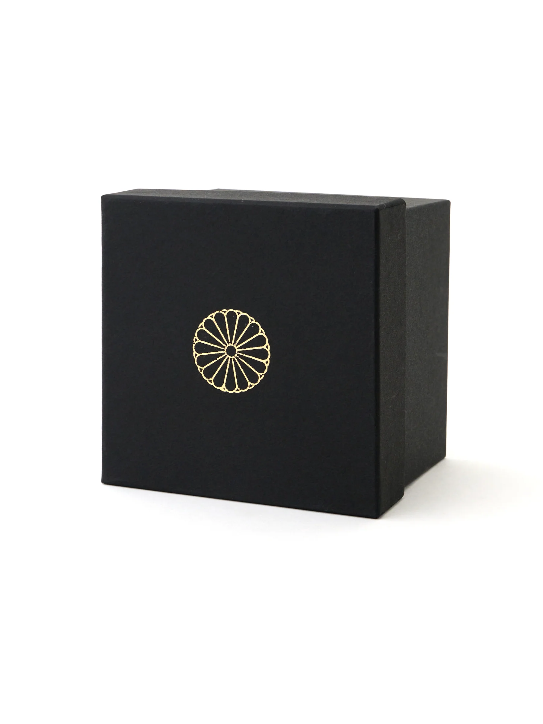 Zen Gold Kyoto Ware Ochoko Sake Cup by Ninshu (2fl.oz/60ml) - Image 8